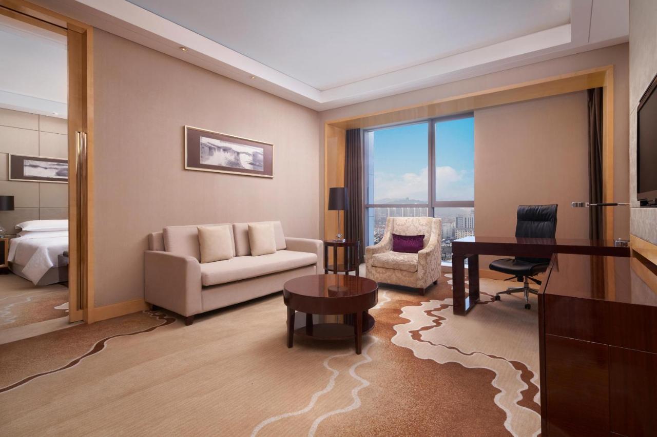 Sheraton Zhenjiang Hotel Exterior photo