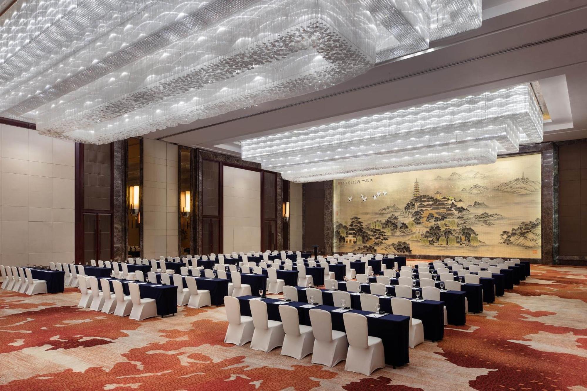 Sheraton Zhenjiang Hotel Exterior photo