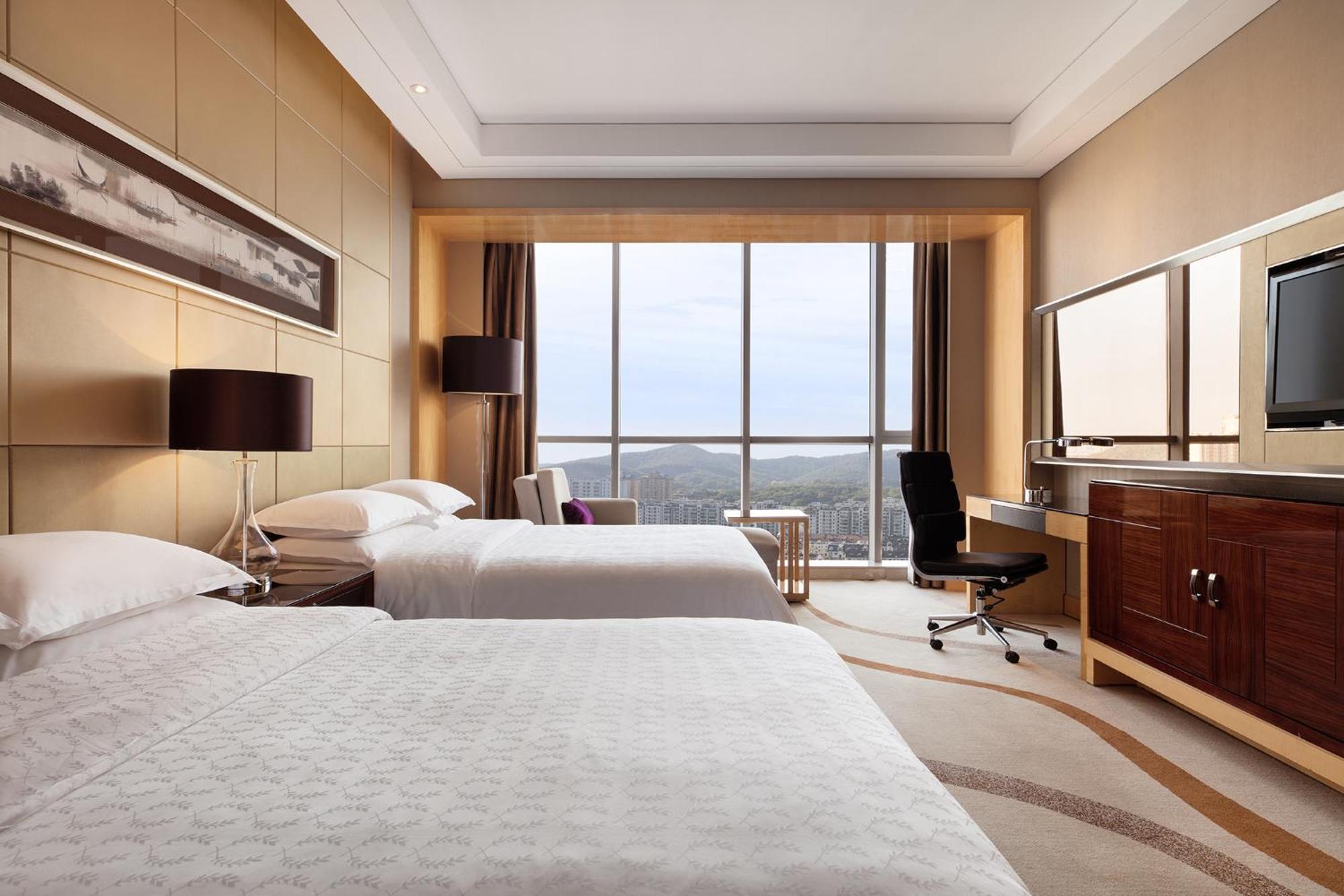Sheraton Zhenjiang Hotel Exterior photo