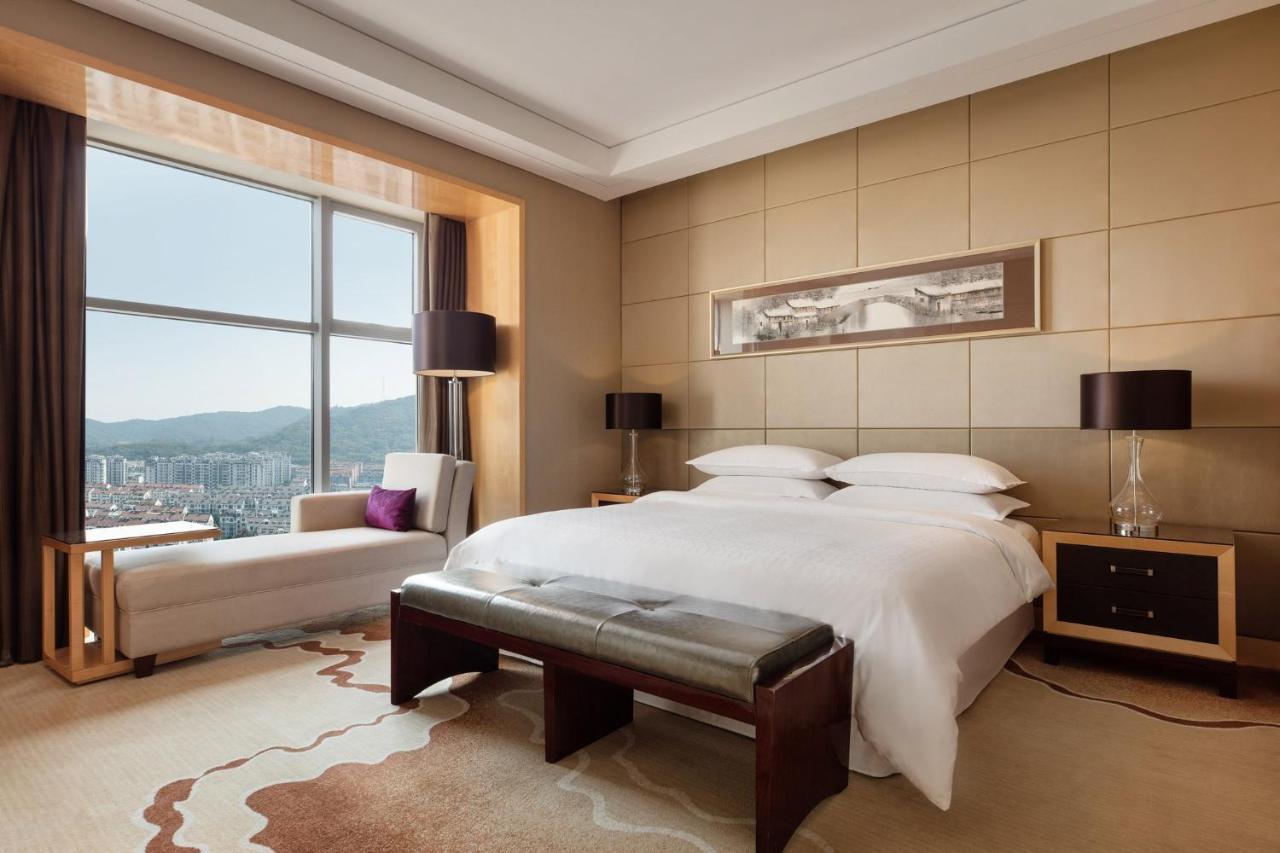 Sheraton Zhenjiang Hotel Exterior photo