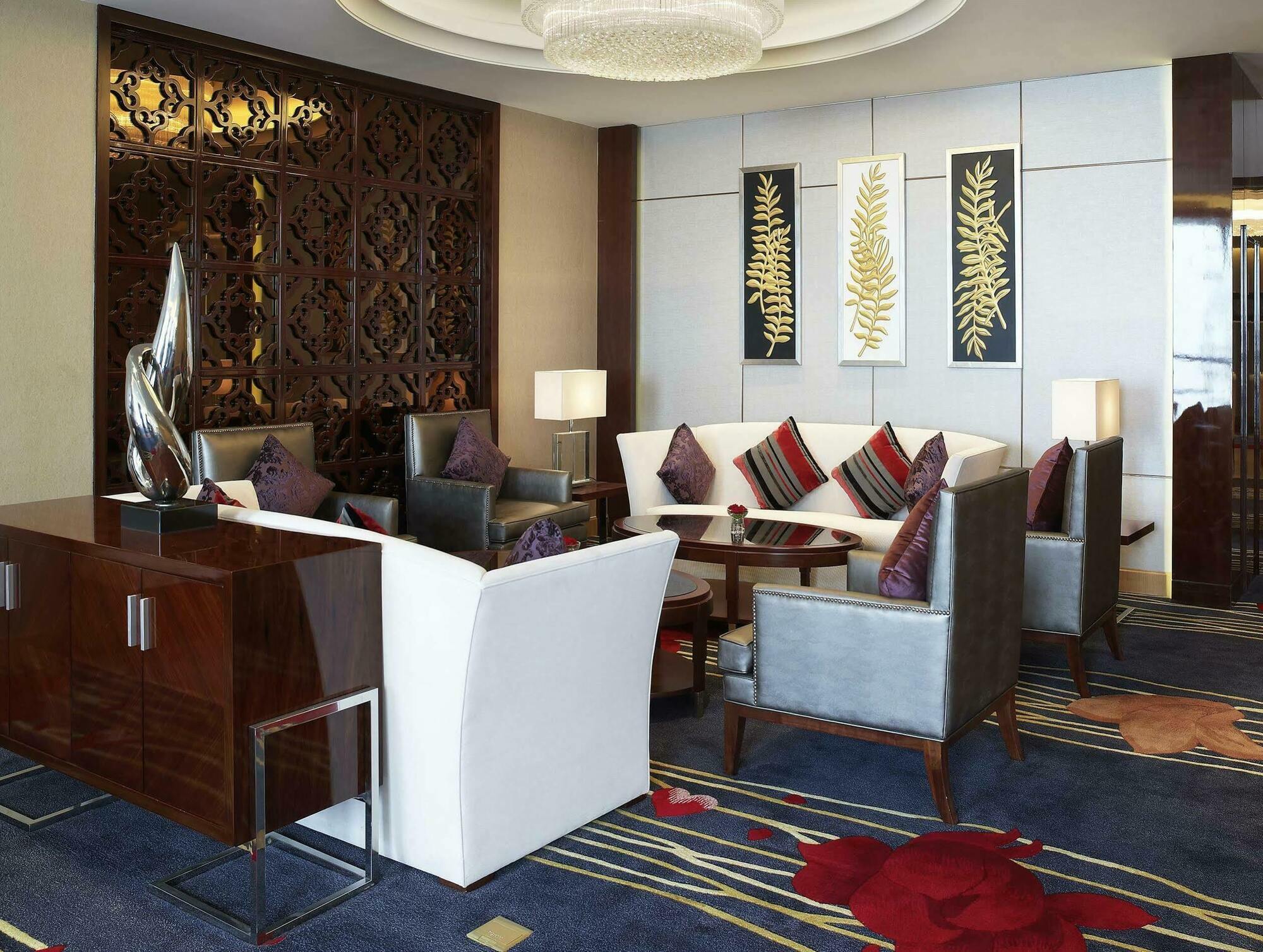 Sheraton Zhenjiang Hotel Exterior photo