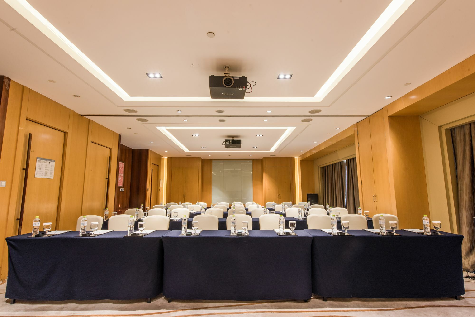 Sheraton Zhenjiang Hotel Exterior photo